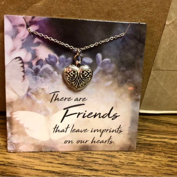 NWOT Heart silver tone pendant and chain 20” -23” - Picture 2 of 6